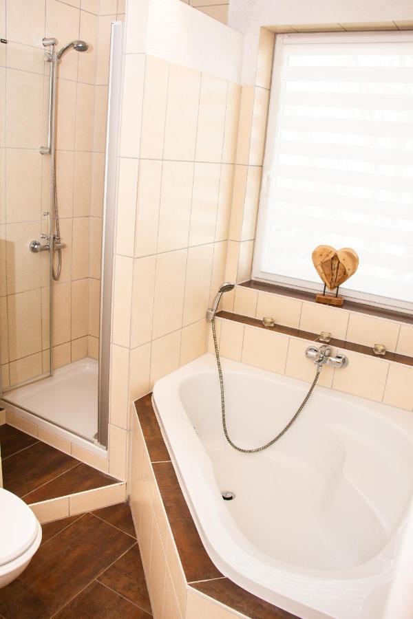 Ferienwohnung Am Alten Hafen วิสมาร์ ภายนอก รูปภาพ